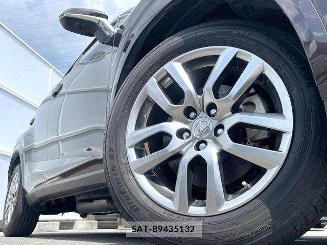 Lexus NX 2015-09 8282714-15