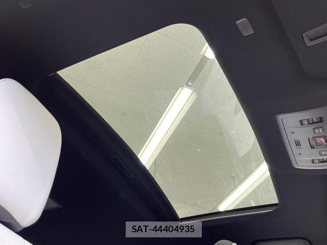 Lexus NX 2018-12 8285461-2