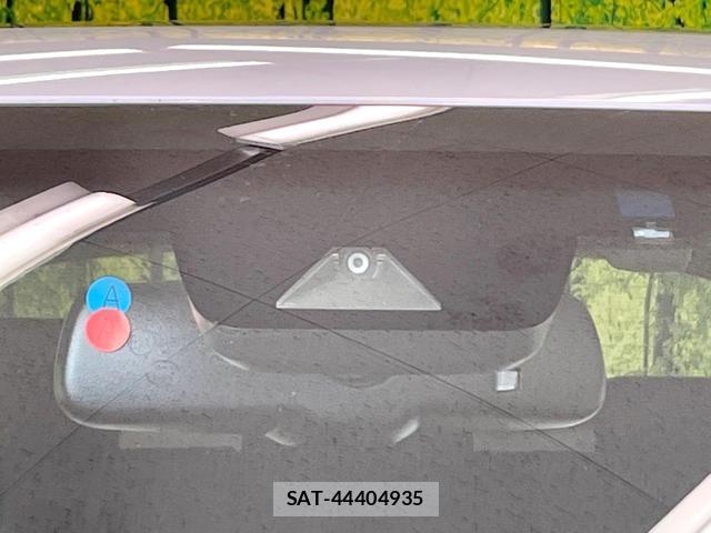 Lexus NX 2018-12 8285461-3