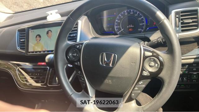 Honda ODYSSEY 2019-07 8281757-16
