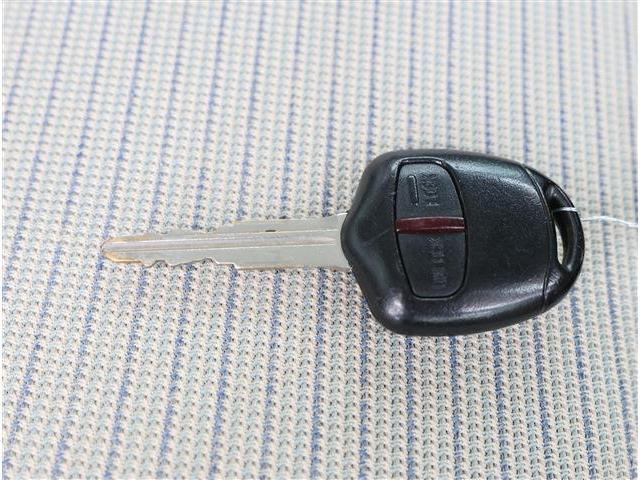 Nissan OTTI 2011-05 8279063-13