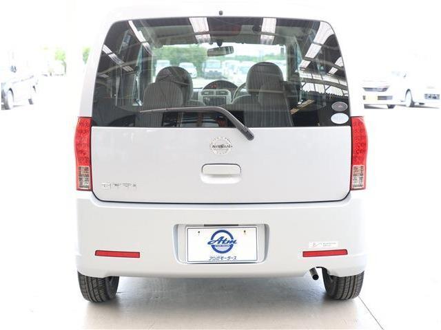 Nissan OTTI 2011-05 8279063-18