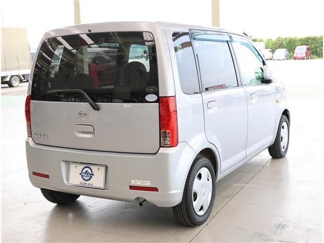 Nissan OTTI 2011-05 8279063-4