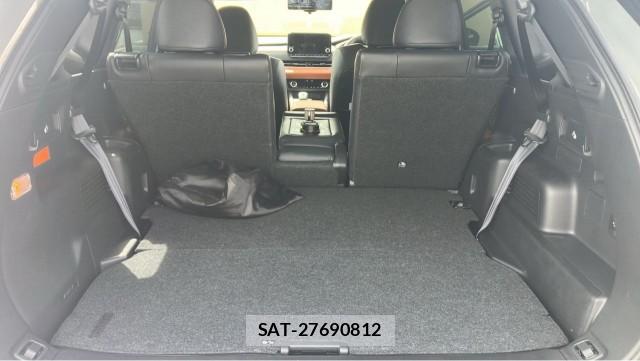 Mitsubishi OUTLANDER PHEV 2022-01 8276916-17