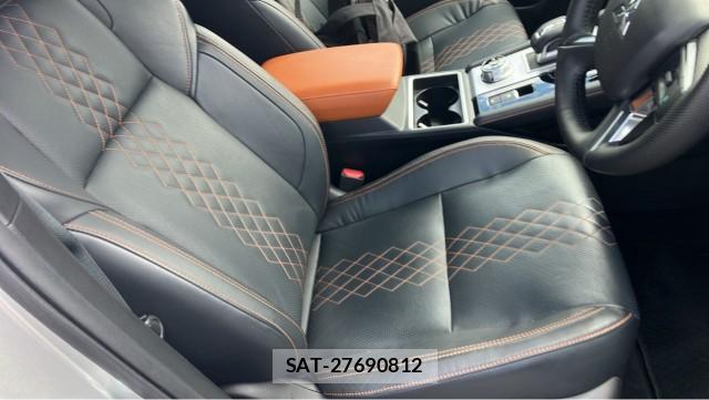 Mitsubishi OUTLANDER PHEV 2022-01 8276916-5