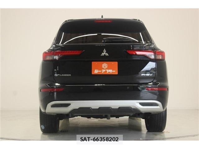 Mitsubishi OUTLANDER PHEV 2022-06 8277357-11