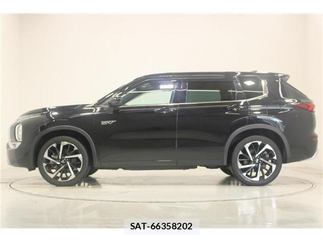 Mitsubishi OUTLANDER PHEV 2022-06 8277357-9