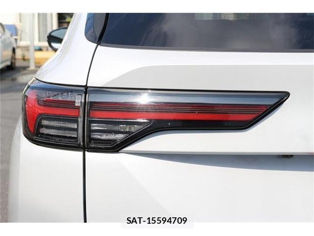 Mitsubishi OUTLANDER PHEV 2024-11 8278089-16