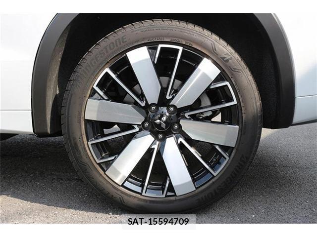 Mitsubishi OUTLANDER PHEV 2024-11 8278089-17
