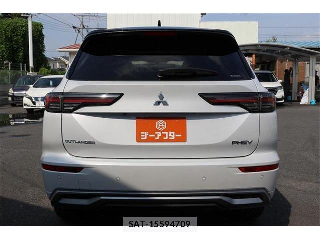 Mitsubishi OUTLANDER PHEV 2024-11 8278089-5