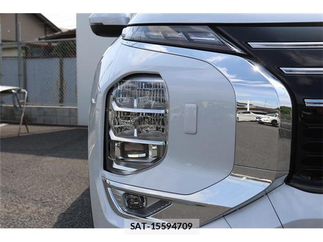 Mitsubishi OUTLANDER PHEV 2024-11 8278089-9