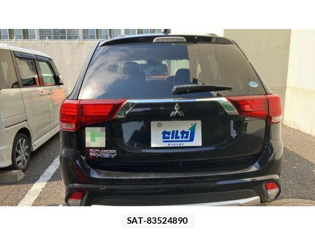 Mitsubishi OUTLANDER PHEV 2015-12 8278879-1