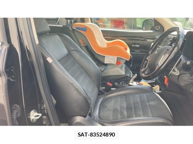 Mitsubishi OUTLANDER PHEV 2015-12 8278879-5