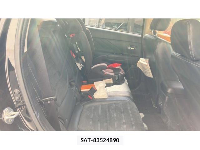 Mitsubishi OUTLANDER PHEV 2015-12 8278879-6