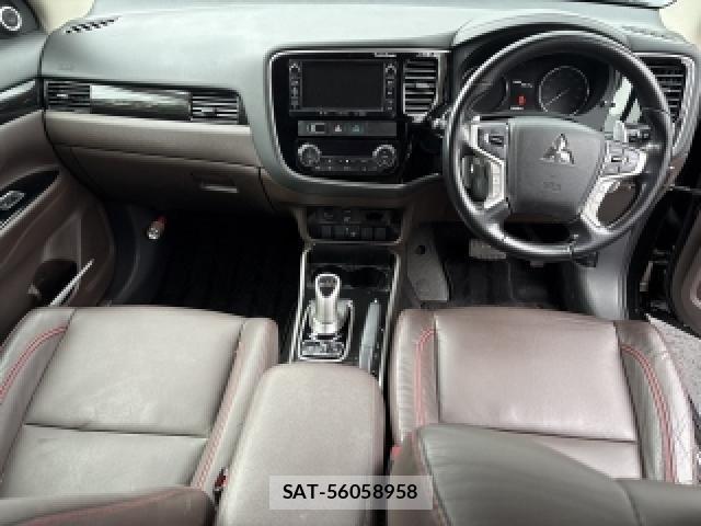 Mitsubishi OUTLANDER PHEV 2016-02 8278913-2