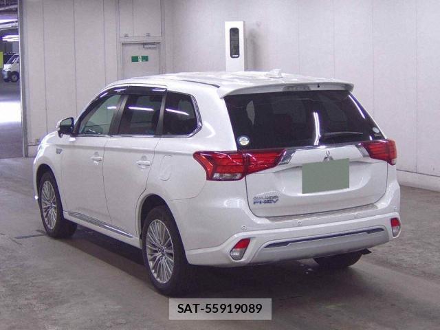Mitsubishi OUTLANDER PHEV 2018-09 8278948-1