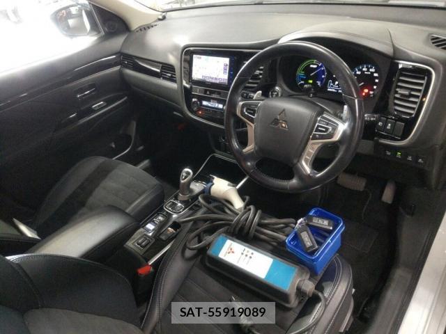 Mitsubishi OUTLANDER PHEV 2018-09 8278948-2