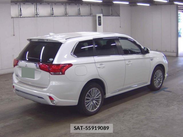 Mitsubishi OUTLANDER PHEV 2018-09 8278948-4