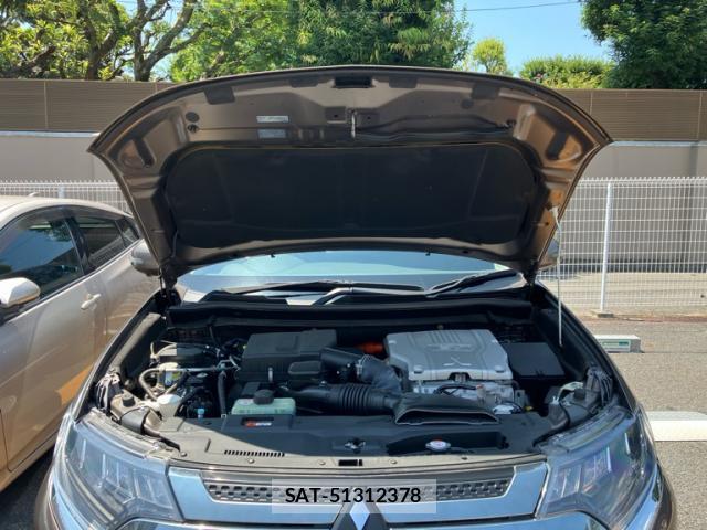 Mitsubishi OUTLANDER PHEV 2019-01 8279131-13