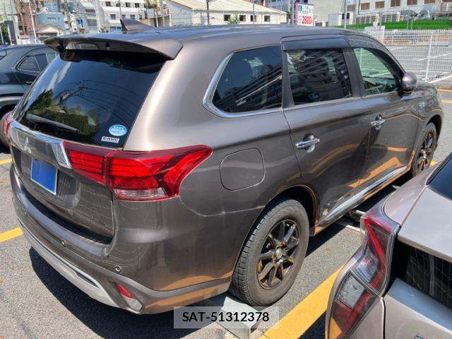 Mitsubishi OUTLANDER PHEV 2019-01 8279131-3