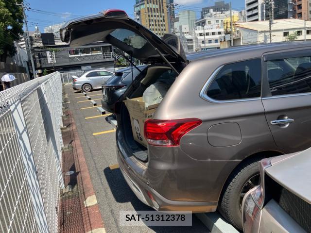 Mitsubishi OUTLANDER PHEV 2019-01 8279131-4
