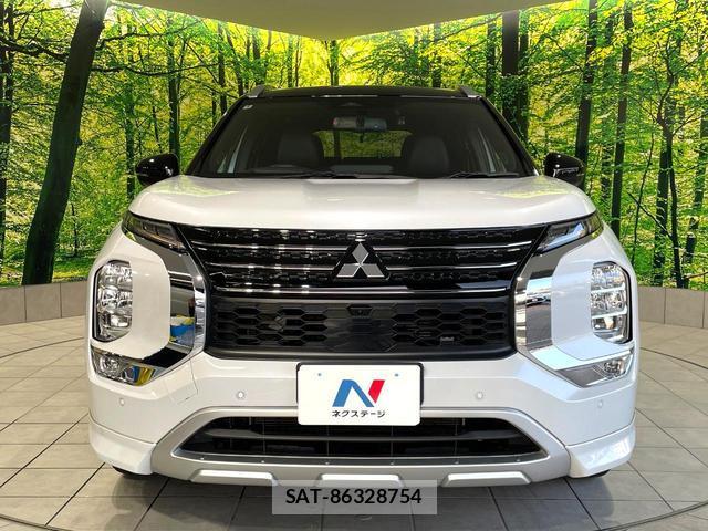 Mitsubishi OUTLANDER PHEV 2022-08 8279479-14