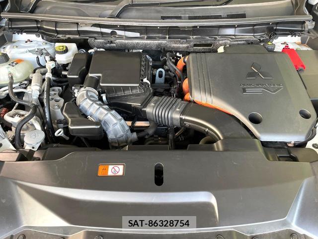 Mitsubishi OUTLANDER PHEV 2022-08 8279479-17