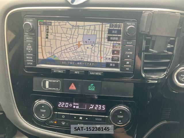 Mitsubishi OUTLANDER PHEV 2013-12 8279701-16