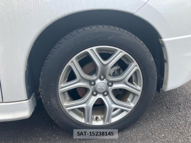 Mitsubishi OUTLANDER PHEV 2013-12 8279701-5