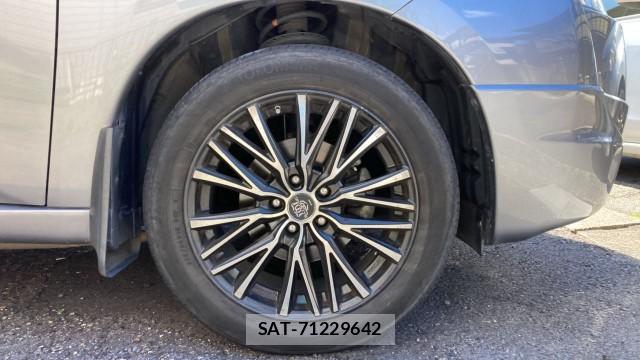 Mitsubishi OUTLANDER PHEV 2013-01 8280517-8