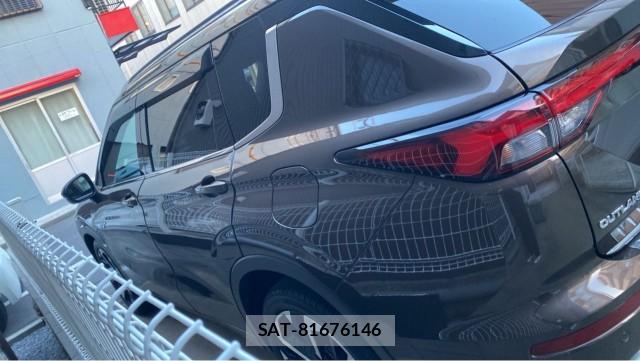 Mitsubishi OUTLANDER PHEV 2023-11 8280574-10