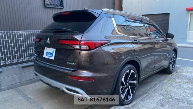 Mitsubishi OUTLANDER PHEV 2023-11 8280574-12
