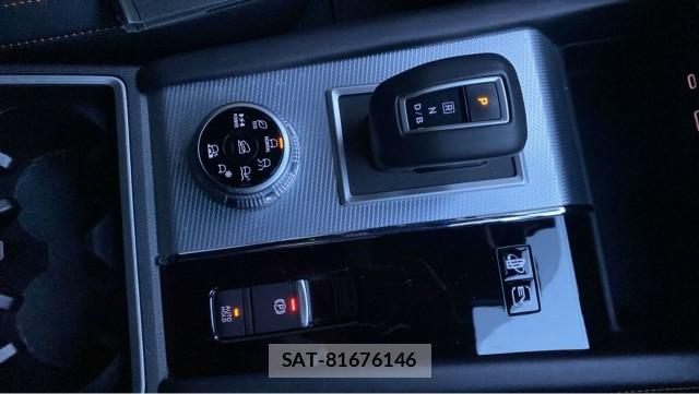 Mitsubishi OUTLANDER PHEV 2023-11 8280574-14