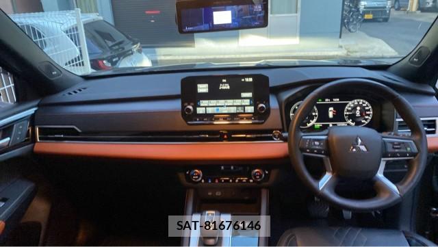Mitsubishi OUTLANDER PHEV 2023-11 8280574-2