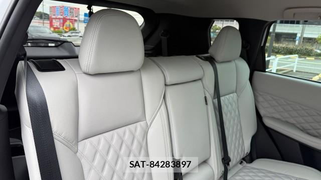 Mitsubishi OUTLANDER PHEV 2023-03 8281124-6