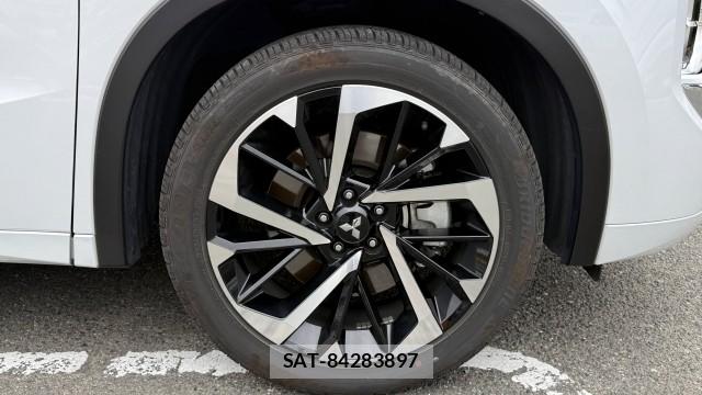 Mitsubishi OUTLANDER PHEV 2023-03 8281124-8
