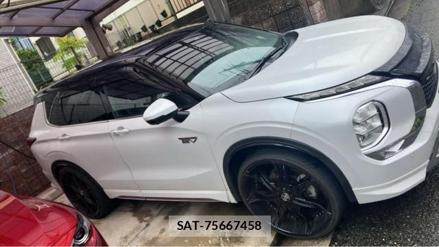 Mitsubishi OUTLANDER PHEV 2022-01 8281647-3