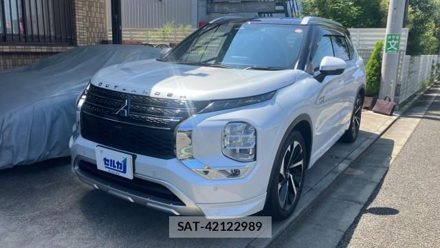 Mitsubishi OUTLANDER PHEV 2023-09 8282064-0