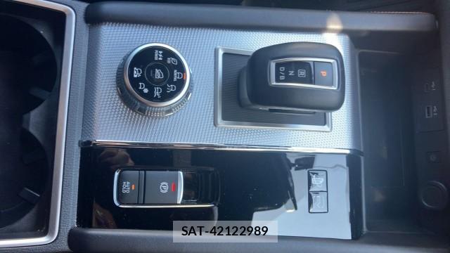 Mitsubishi OUTLANDER PHEV 2023-09 8282064-14