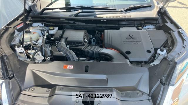 Mitsubishi OUTLANDER PHEV 2023-09 8282064-7