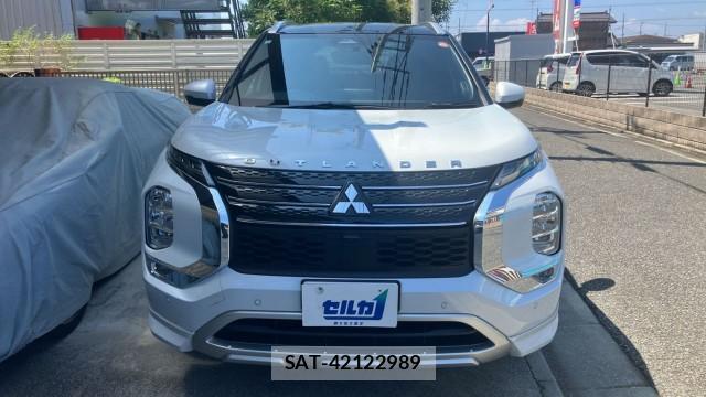Mitsubishi OUTLANDER PHEV 2023-09 8282064-9