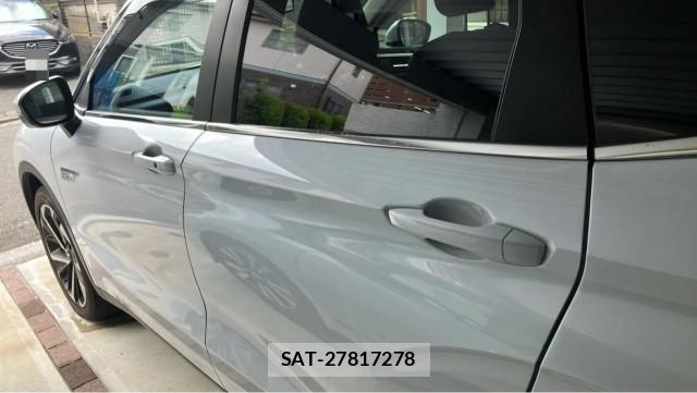 Mitsubishi OUTLANDER PHEV 2023-06 8282084-10