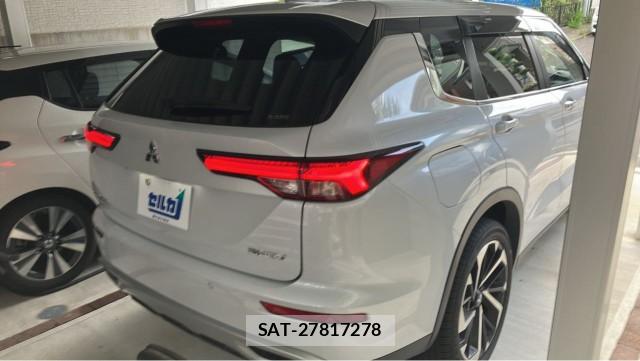 Mitsubishi OUTLANDER PHEV 2023-06 8282084-12