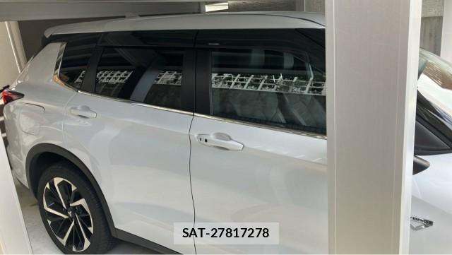 Mitsubishi OUTLANDER PHEV 2023-06 8282084-3