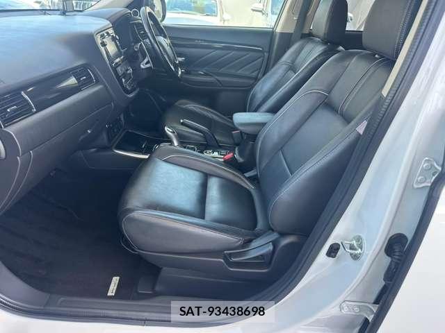 Mitsubishi OUTLANDER PHEV 2015-12 8284467-6