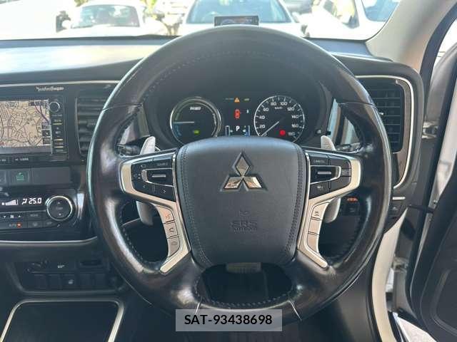 Mitsubishi OUTLANDER PHEV 2015-12 8284467-9