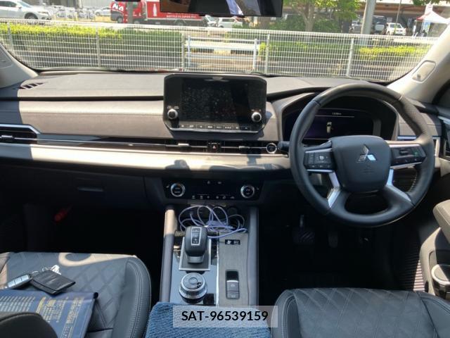 Mitsubishi OUTLANDER PHEV 2022-12 8285095-11