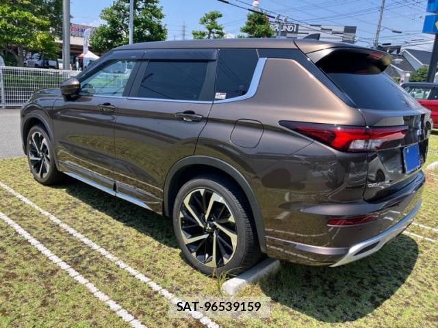 Mitsubishi OUTLANDER PHEV 2022-12 8285095-4
