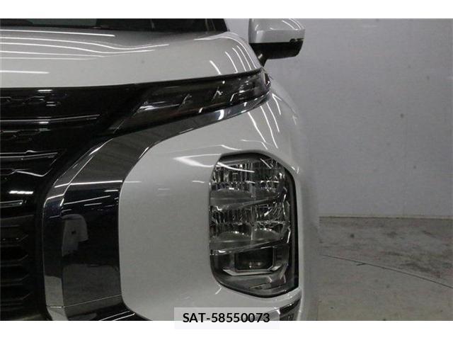Mitsubishi OUTLANDER PHEV 2022-05 8285114-16