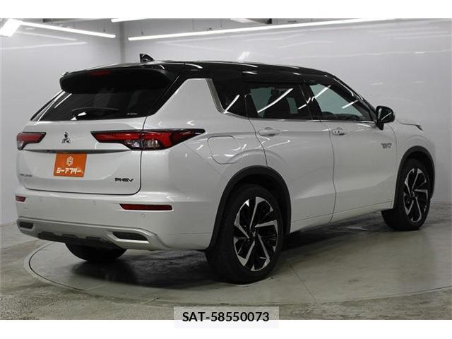 Mitsubishi OUTLANDER PHEV 2022-05 8285114-6